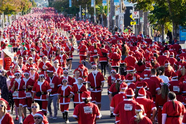 San Diego Santa Run 2026 em San Diego, Estados Unidos — foto 5 da galeria