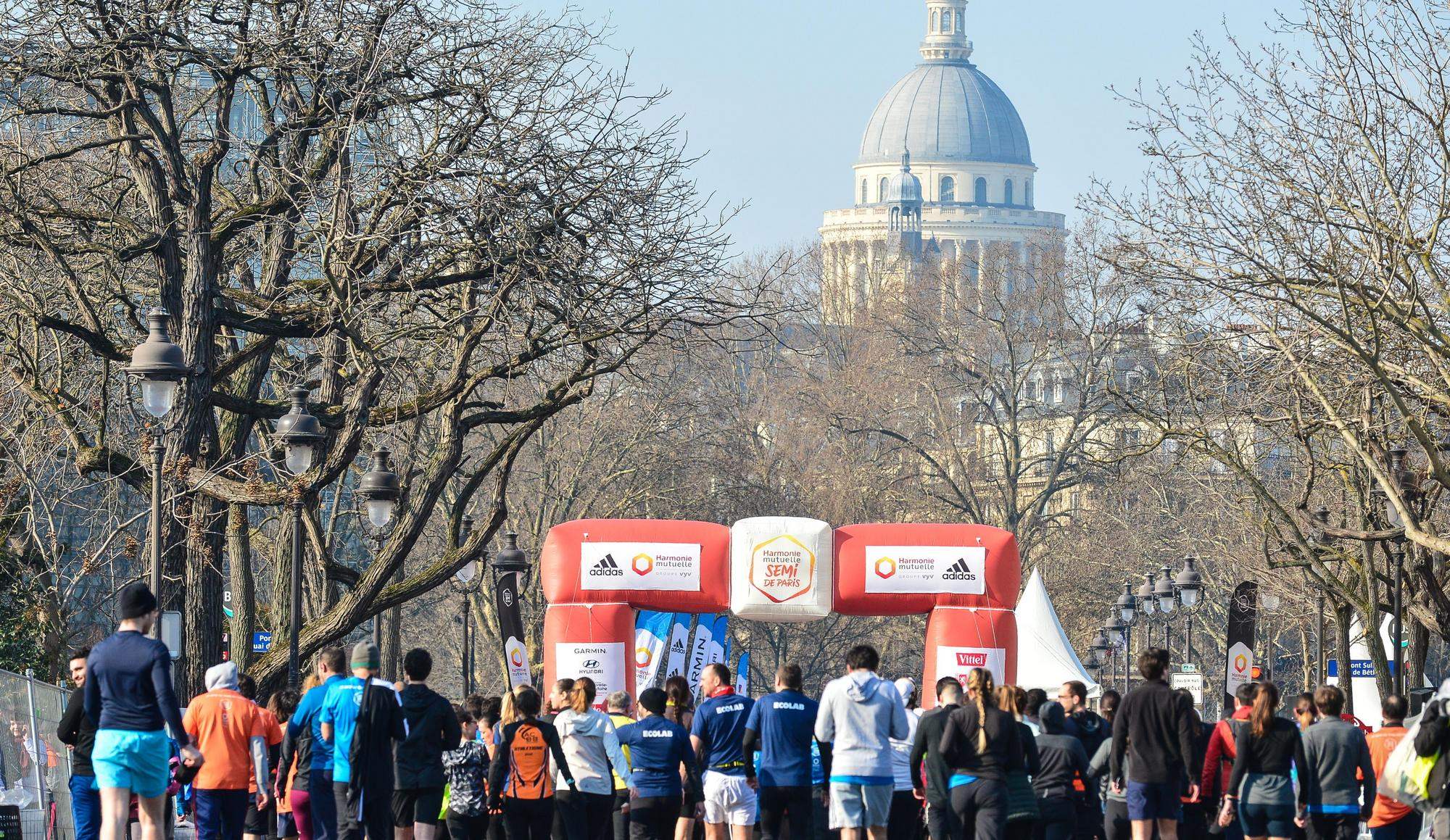 Meia Maratona de Paris HOKA 2027 em Paris, França — foto 4 da galeria