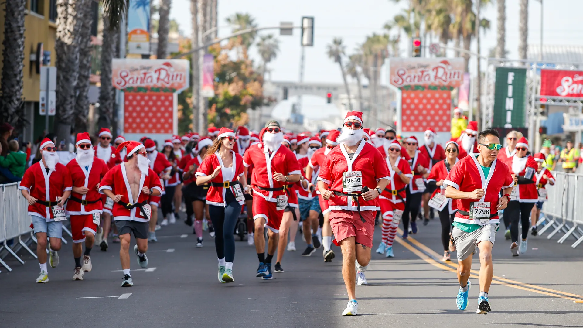 San Diego Santa Run 2026 em San Diego, Estados Unidos — foto 6 da galeria
