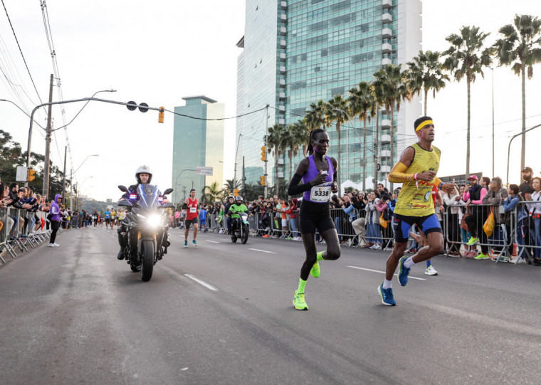 Maratona Internacional de Porto Alegre 2027 em Porto Alegre, Brasil — foto 7 da galeria