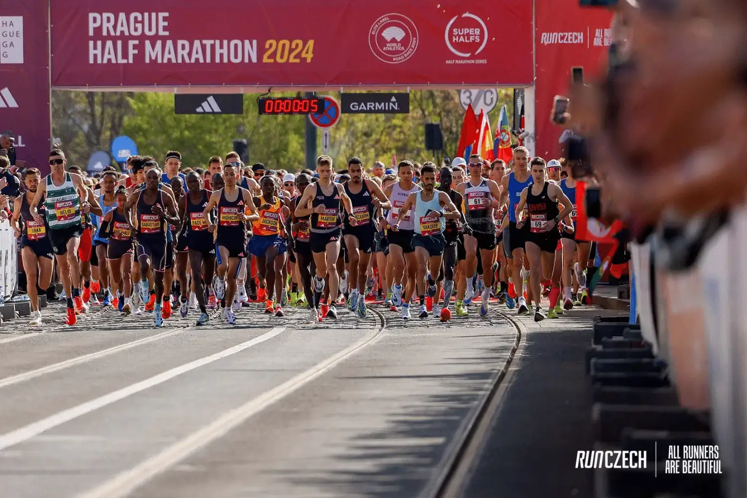 Meia Maratona de Praga Generali 2027 em Praga, República Tcheca — foto 10 da galeria