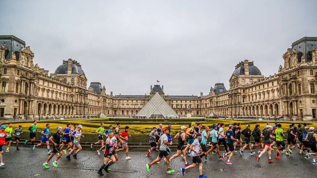 Maratona de Paris ASICS 2027 em Paris, França — foto 9 da galeria
